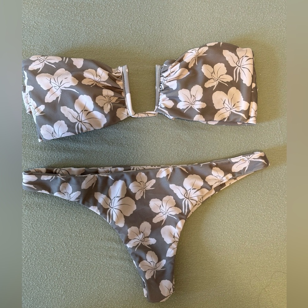 ❌SOLD❌BENOA SET “butterfly ginger” | BNWOT